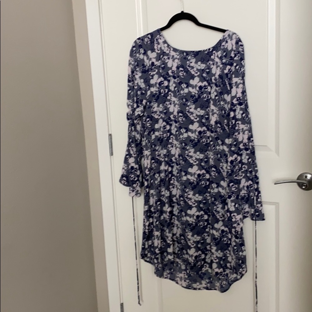 Floral dress with flared sleeves